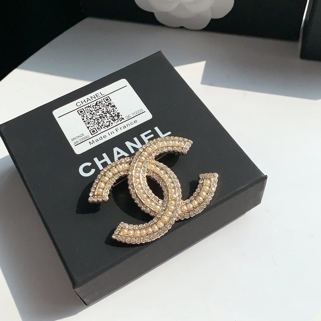 replica Chanel Classic Light Gold Diamond Pearl Coco Brooch - H Lin Jewelry