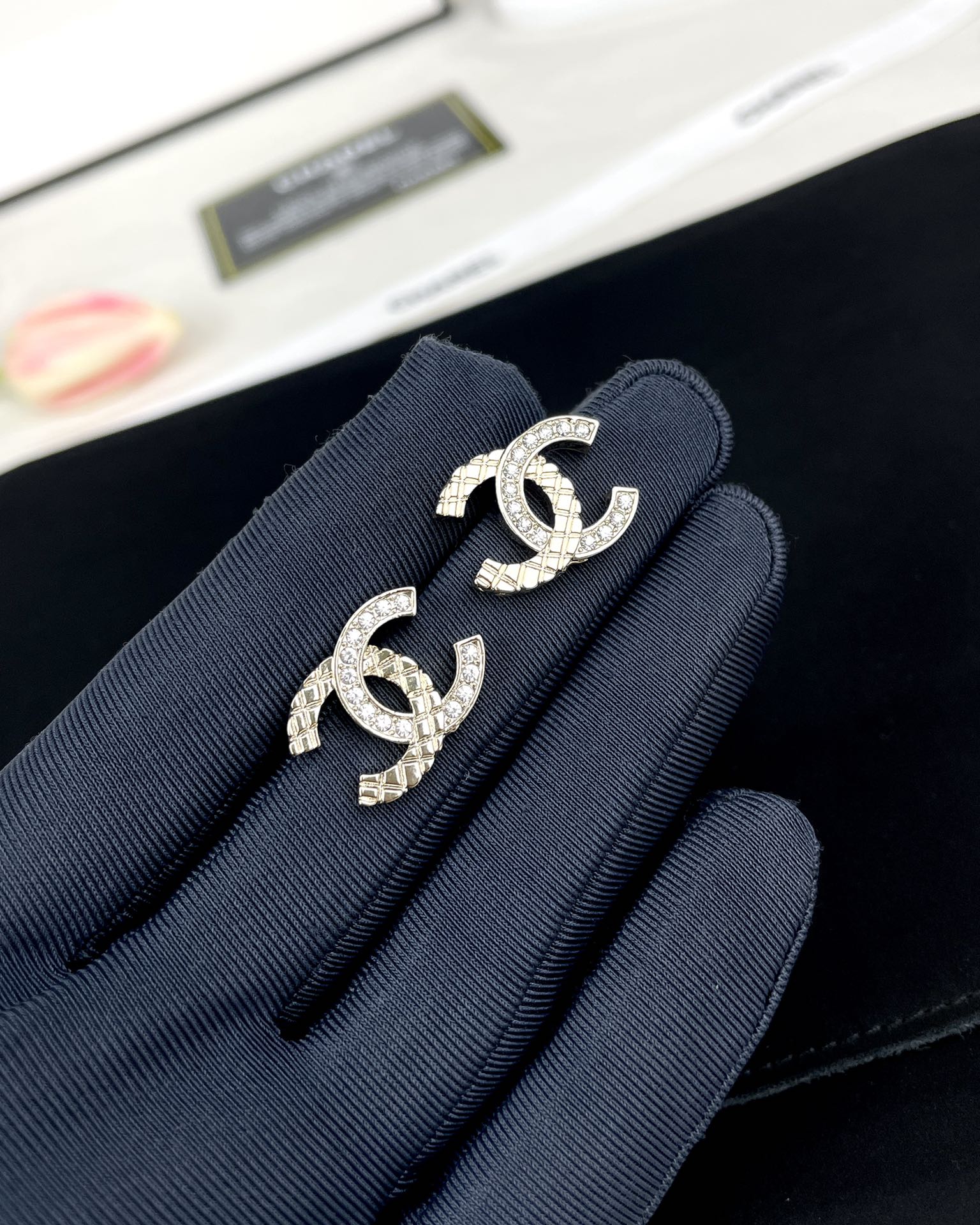 replica Chanel Minimalist Rhinestone CC Earrings - H Lin Jewelry