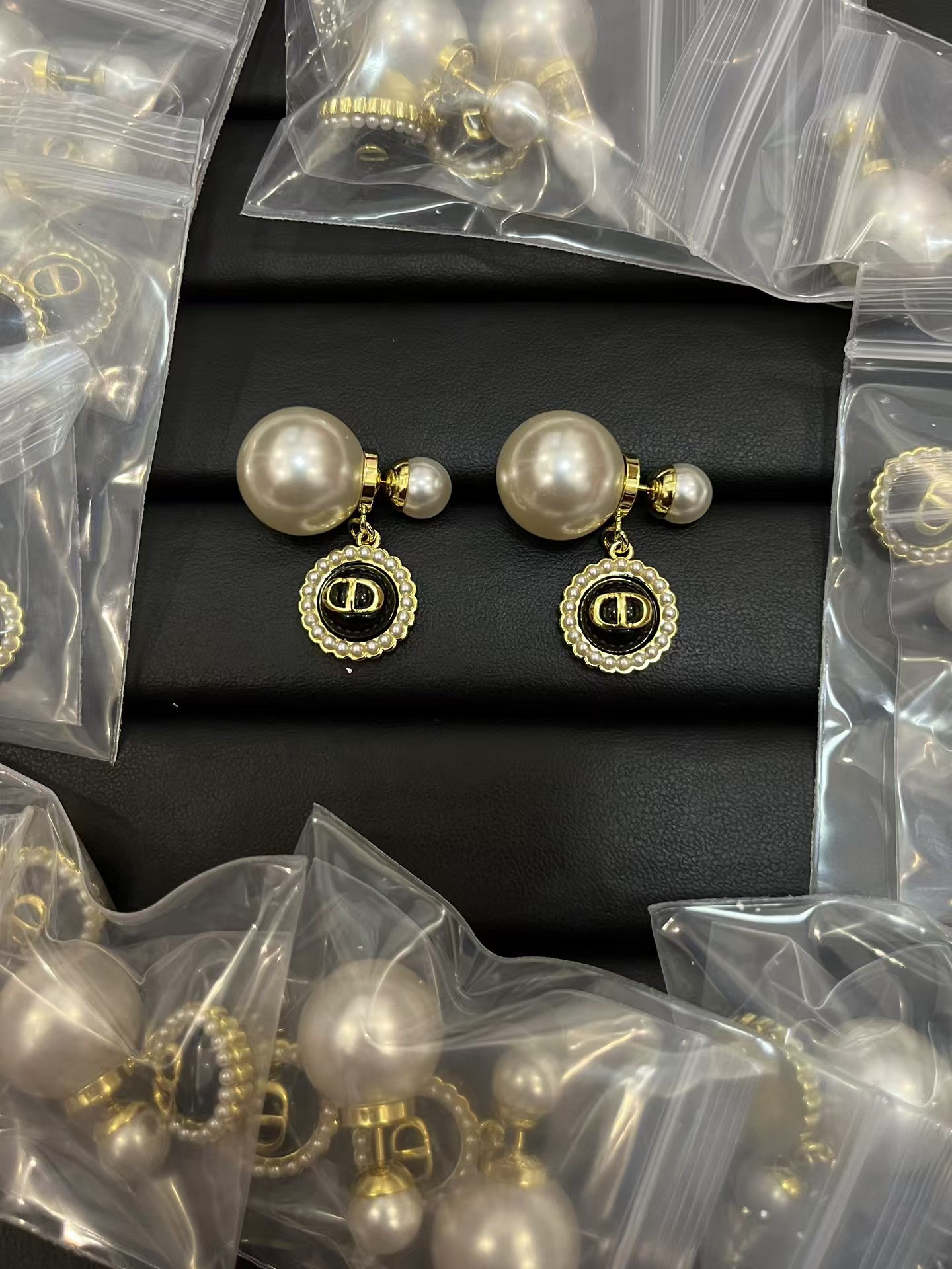 replica Dior Pearl Earrings Round CD Drop - H Lin Jewelry