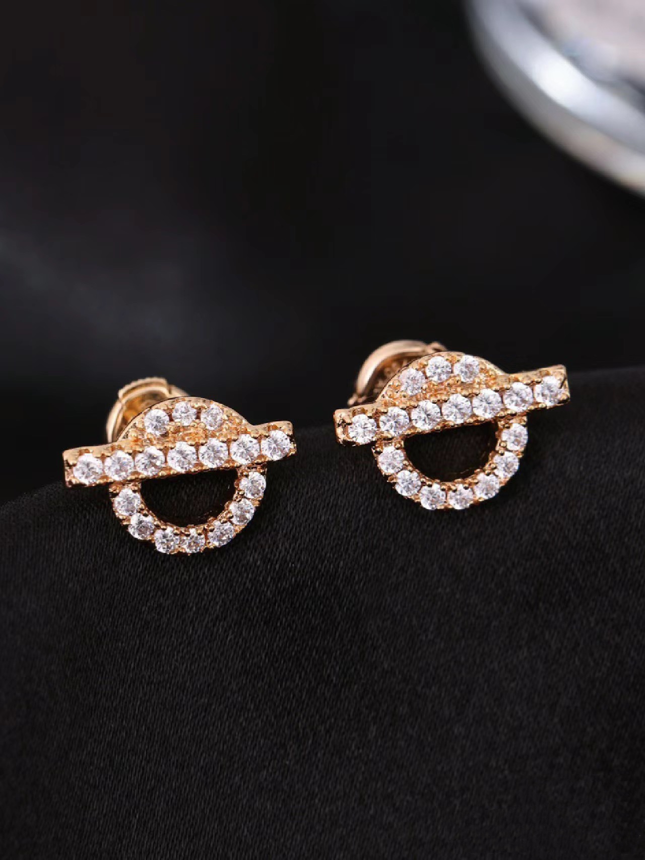 replica Hermes Diamond Paved Q Stud Earrings - H Lin Jewelry