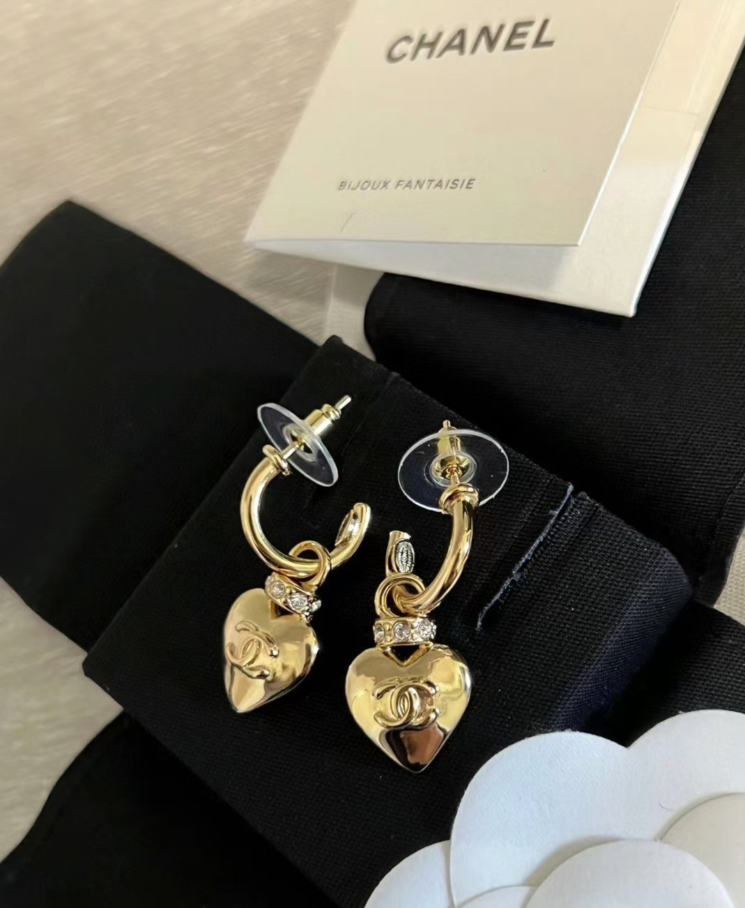 replica Chanel Gold Hoop with Heart Dangle Earrings - H Lin Jewelry