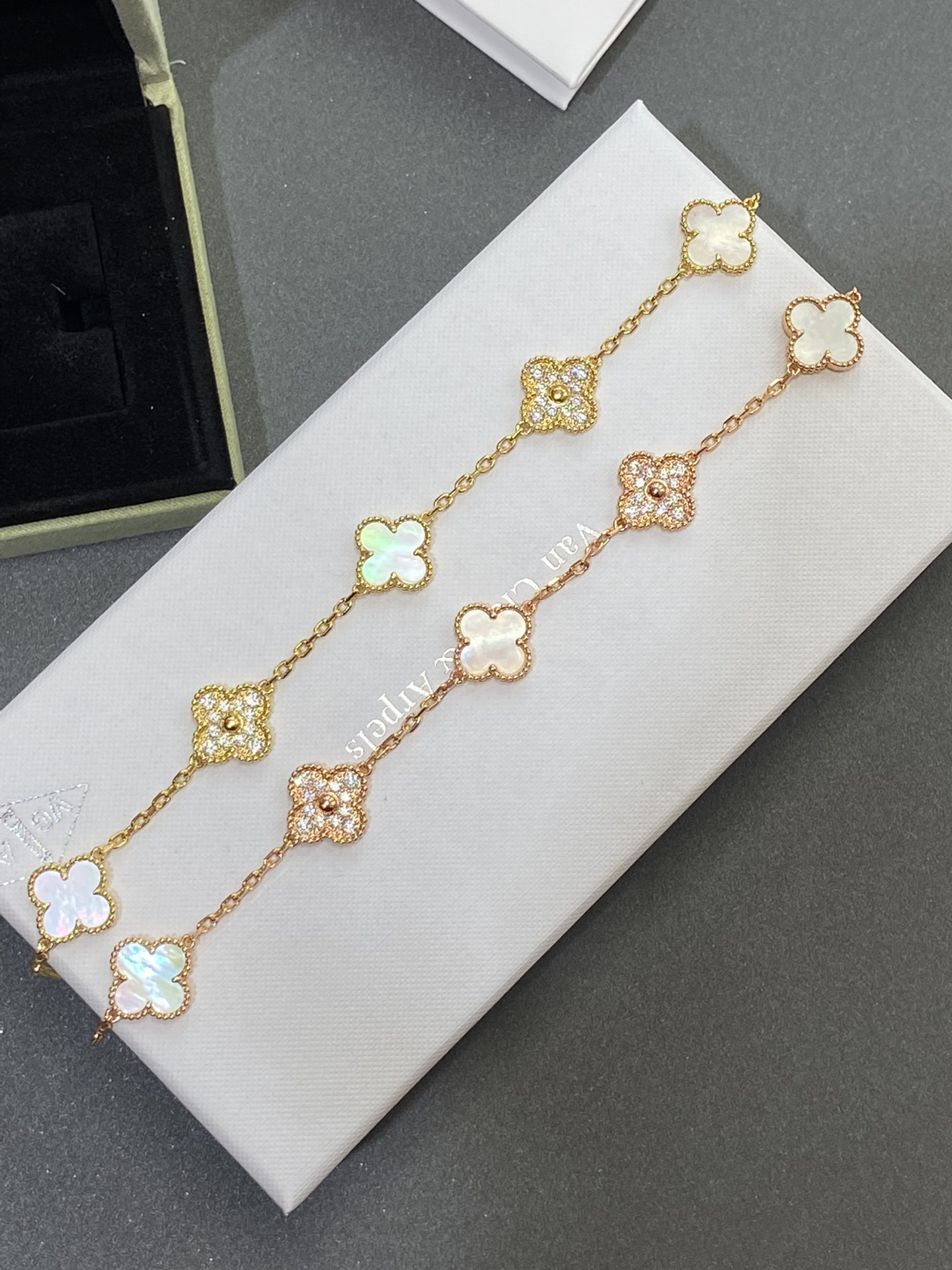 replica Van Cleef & Arpels Diamond & White Clover Vintage Alhambra Bracelet ,5 Motifs - H Lin Jewelry