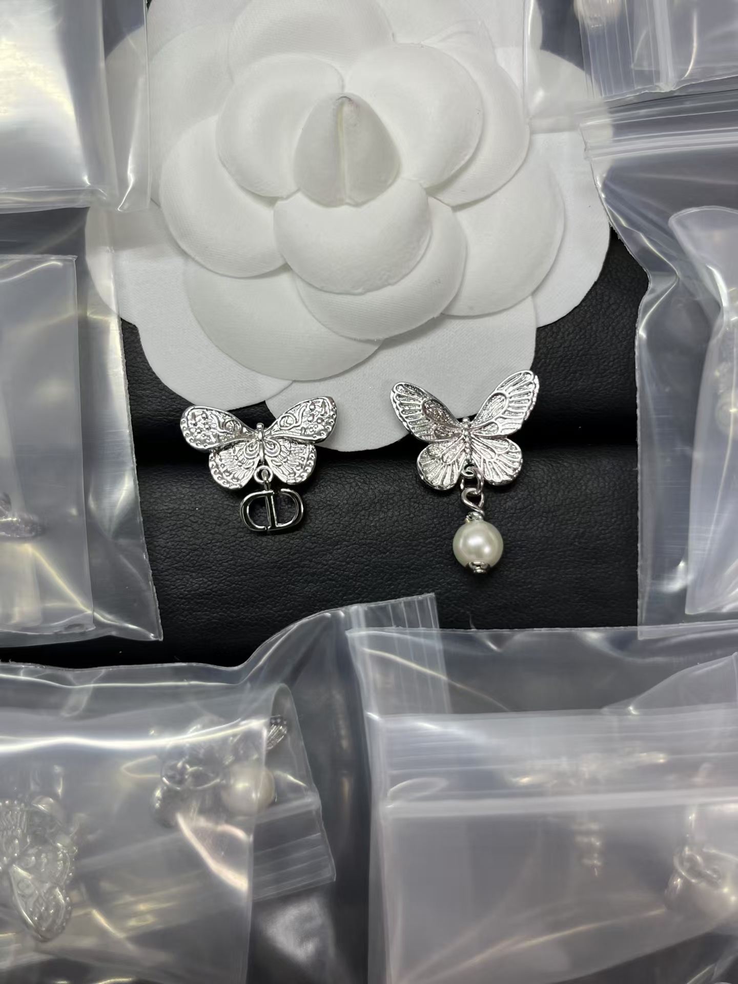 replica Dior Asymmetric Butterfly Earrings - H Lin Jewelry