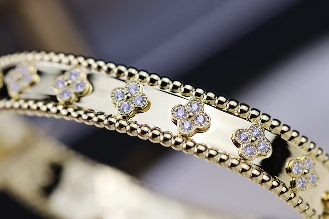 replica Van Cleef & Arpels Perlee Clovers Bracelet, Medium Bangle - H Lin Jewelry