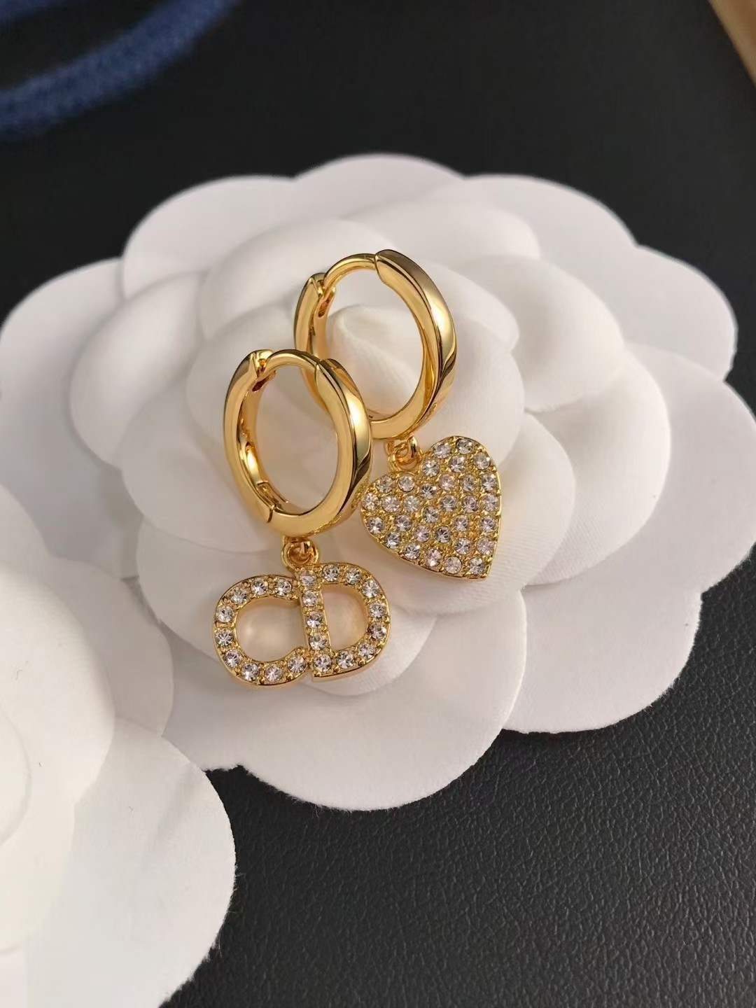 replica Dior Asymmetric Heart CD Dangle Earrings - H Lin Jewelry