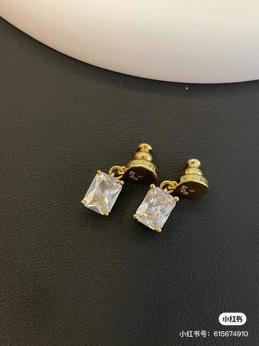 replica Dior Asymmetric Star Earrings - H Lin Jewelry