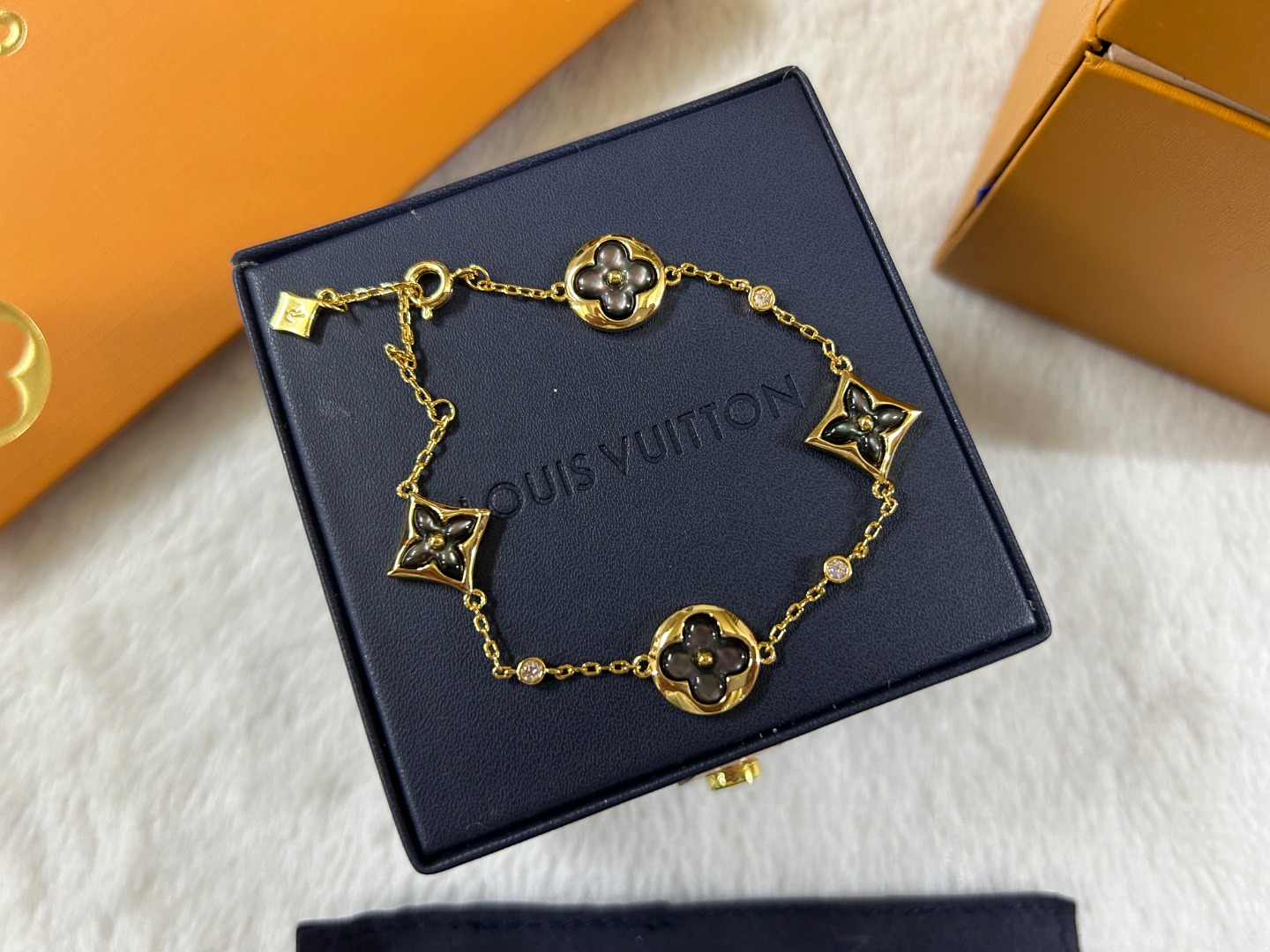 replica Louis Vuitton 4 Motifs Grey Mother of Pearl Color Blossom Bracelet - H Lin Jewelry