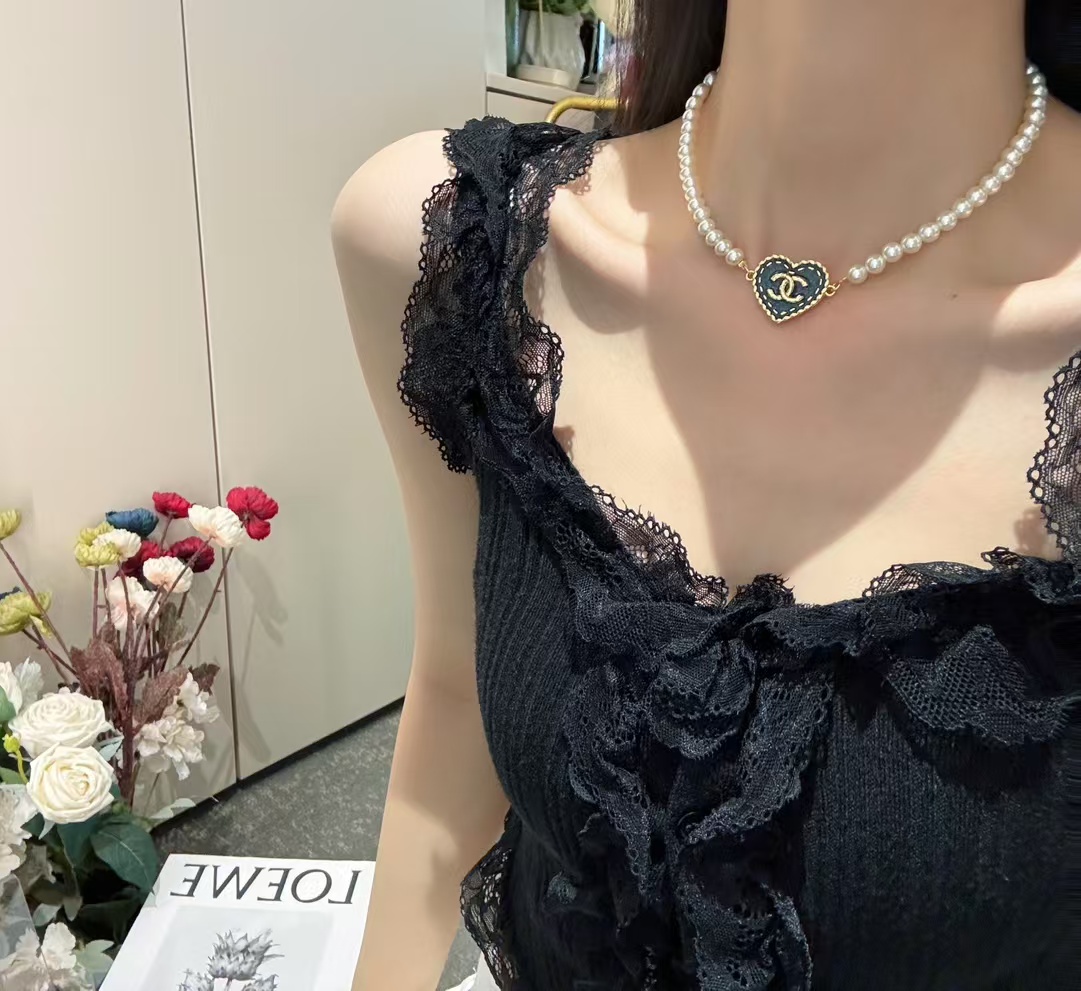 replica Chanel Denim Heart Pendant Pearl Choker Necklace - H Lin Jewelry