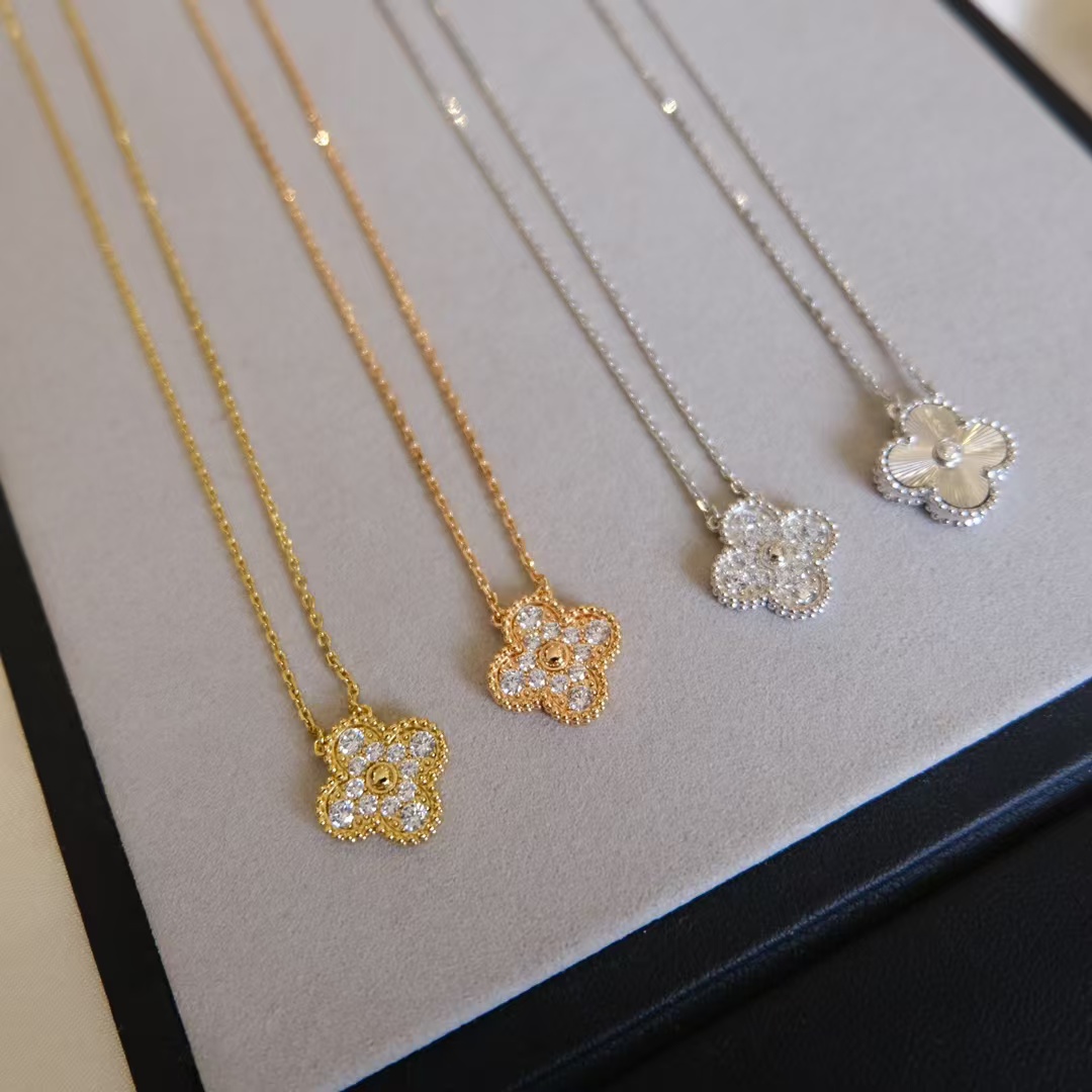 replica Van Cleef & Arpels Vintage Alhambra Pendant Necklace - H Lin Jewelry