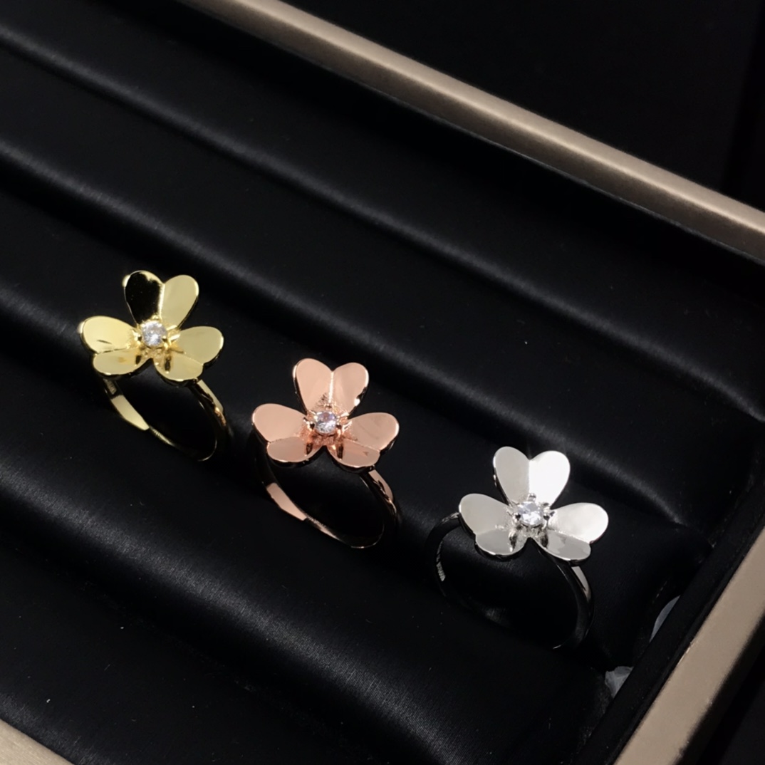 replica Van Cleef & Arpels 1 Motif Flower Frivole Ring - H Lin Jewelry