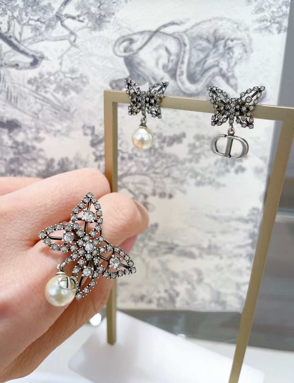 replica Dior Butterfly Pearl Dangle Ring - H Lin Jewelry