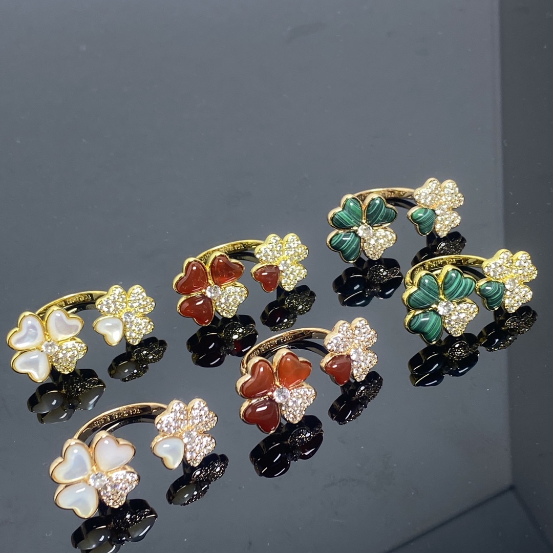 replica Van Cleef & Arpels Cosmos Between the Finger Ring - H Lin Jewelry