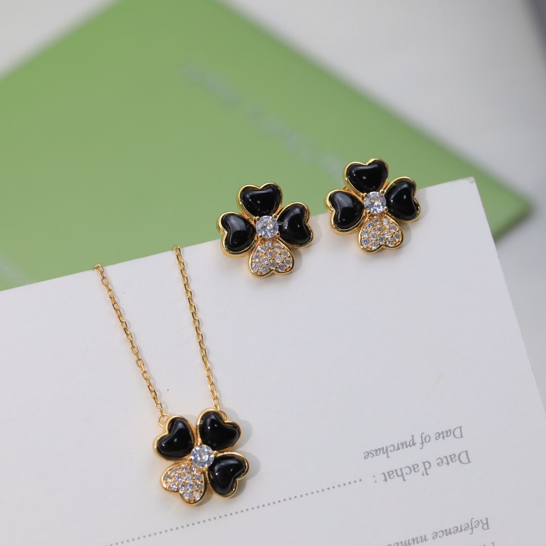 replica Van Cleef & Arpels Love Heart Clover Earrings Necklace - H Lin Jewelry