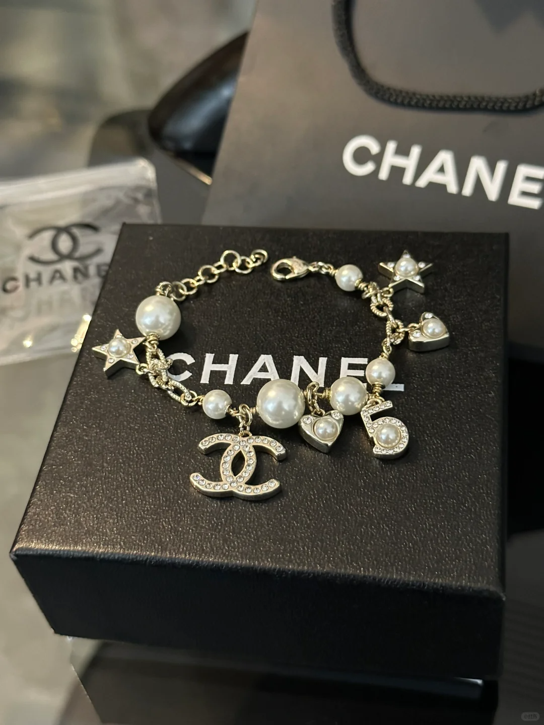 replica Chanel Heart Star NO.5 Pearl Bracelet - H Lin Jewelry
