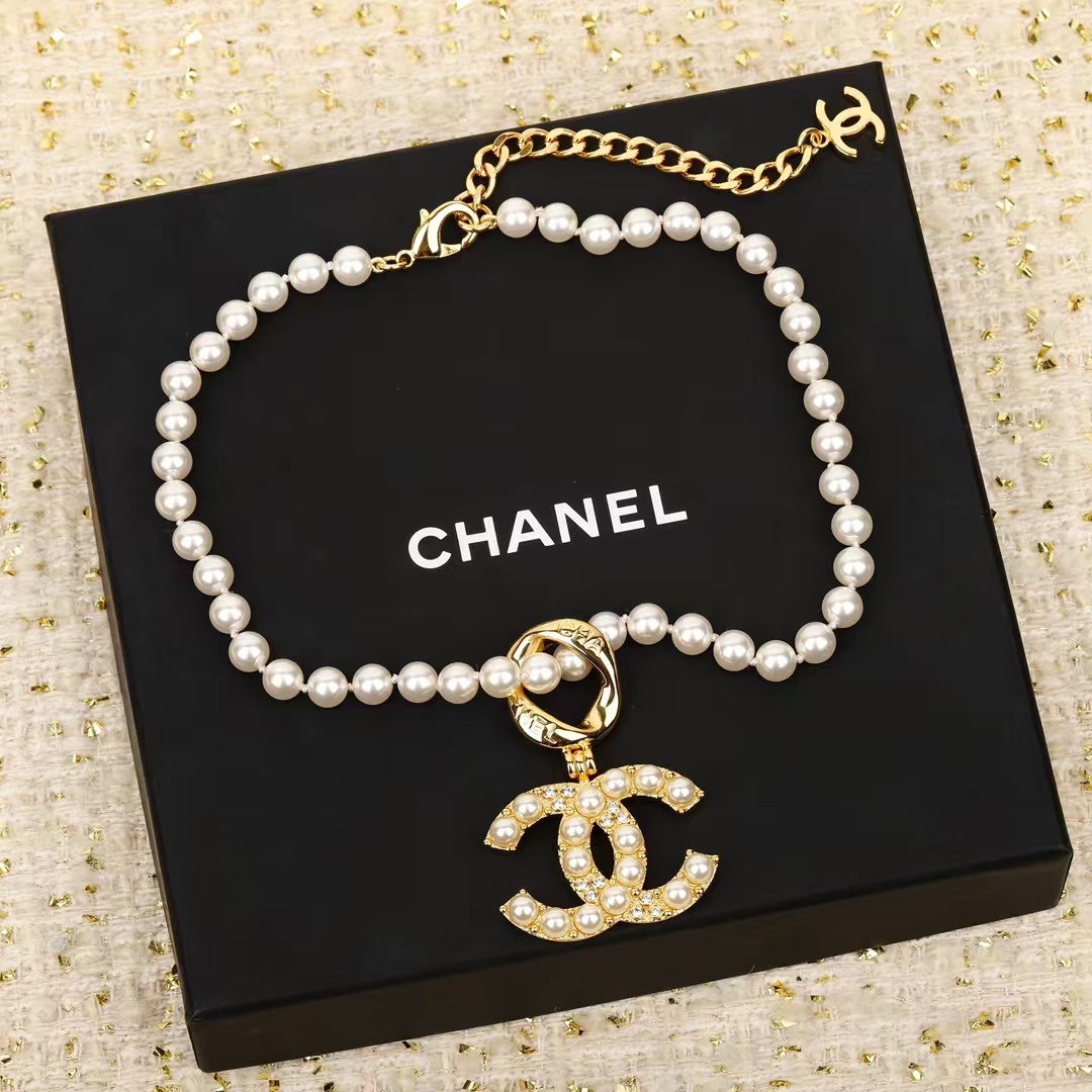replica Chanel Diamond Pearl Paved Double C Pendant Pearl Necklace - H Lin Jewelry
