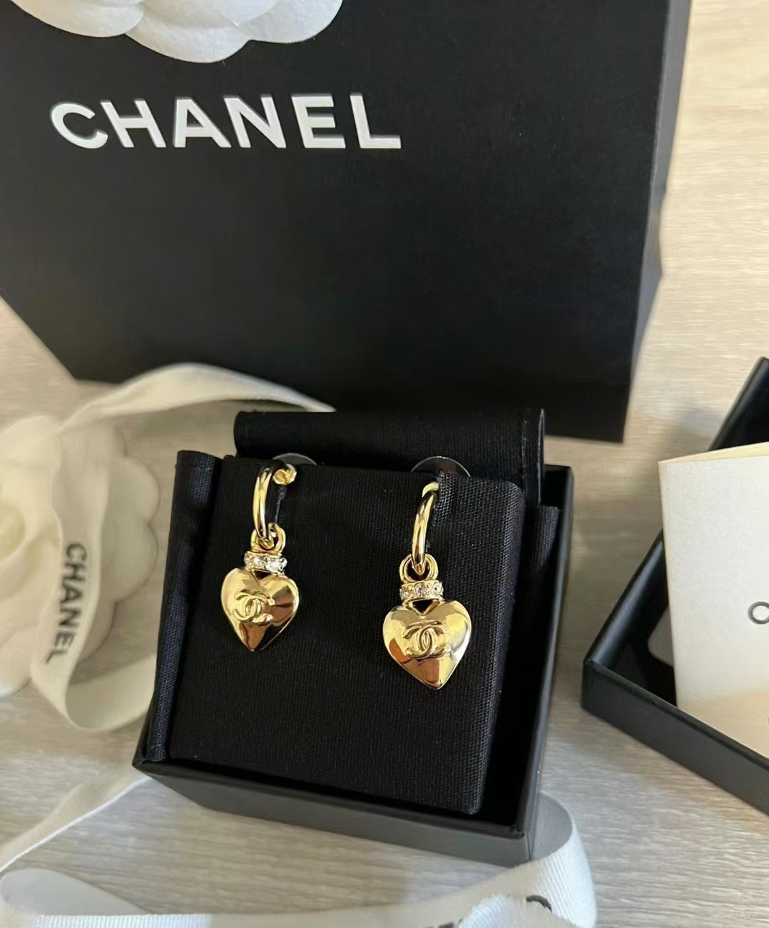 replica Chanel Gold Hoop with Heart Dangle Earrings - H Lin Jewelry