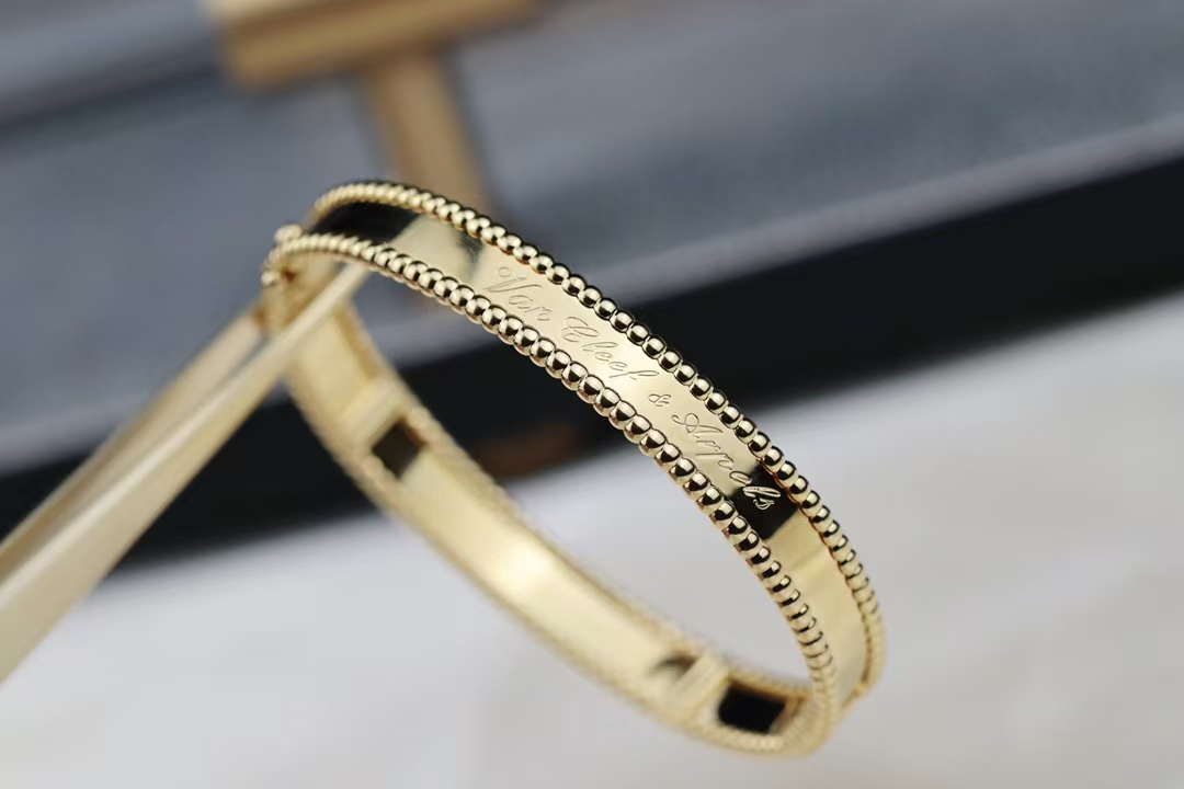 replica Van Cleef & Arpels Perlee Signature Bracelet - Medium Bangle - H Lin Jewelry