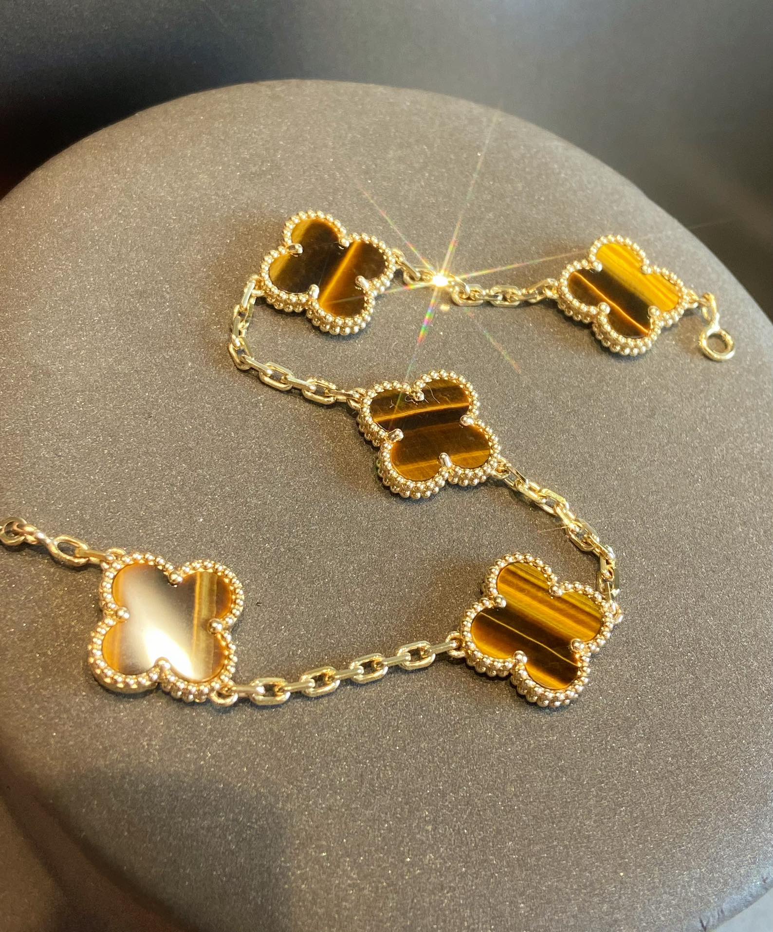 replica Van Cleef & Arpels Tiger Eye Vintage Alhambra Bracelet 5 Motifs - H Lin Jewelry