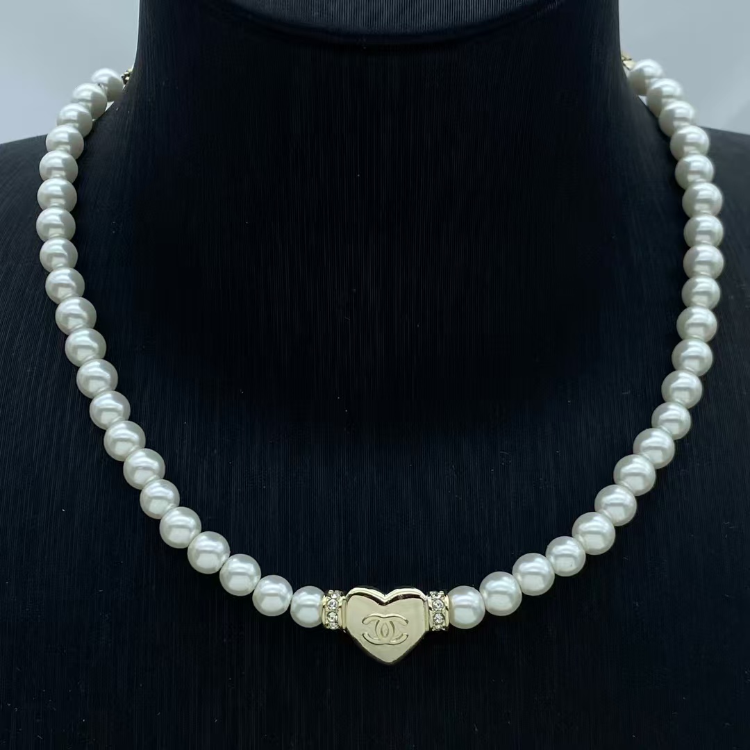 replica Chanel Gold Heart Pendant Pearl Necklace - H Lin Jewelry