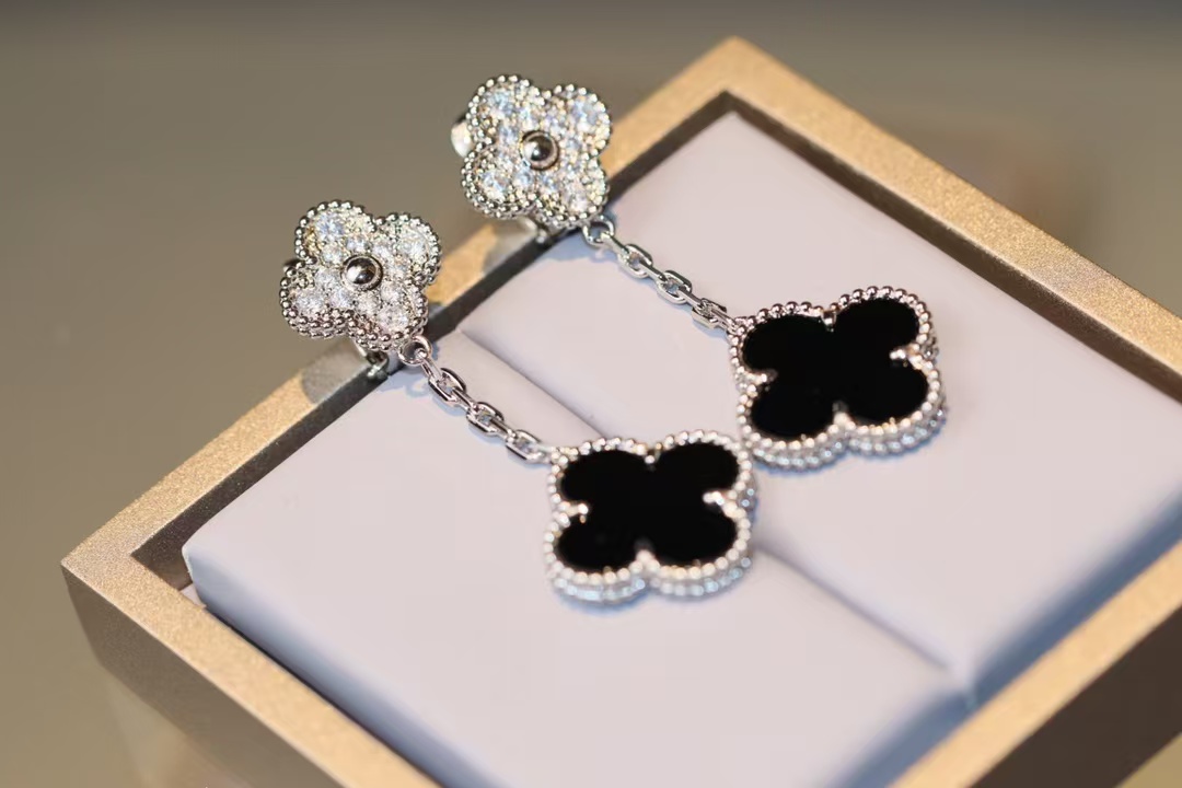 replica Van Cleef & Arpels Magic Alhambra Earrings, 2 Motifs - H Lin Jewelry