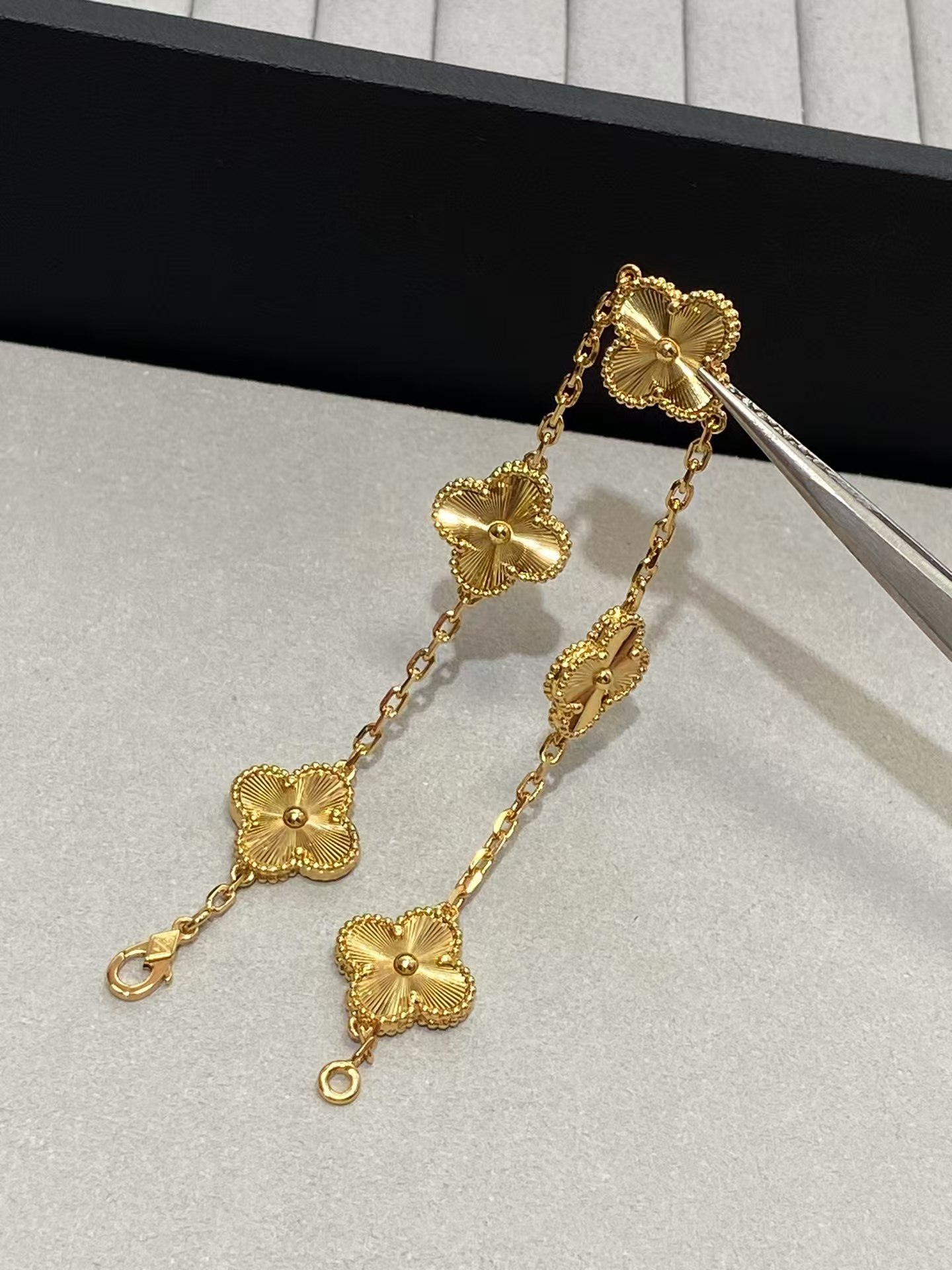 replica Van Cleef & Arpels Vintage Alhambra Bracelet 5 Motifs - H Lin Jewelry