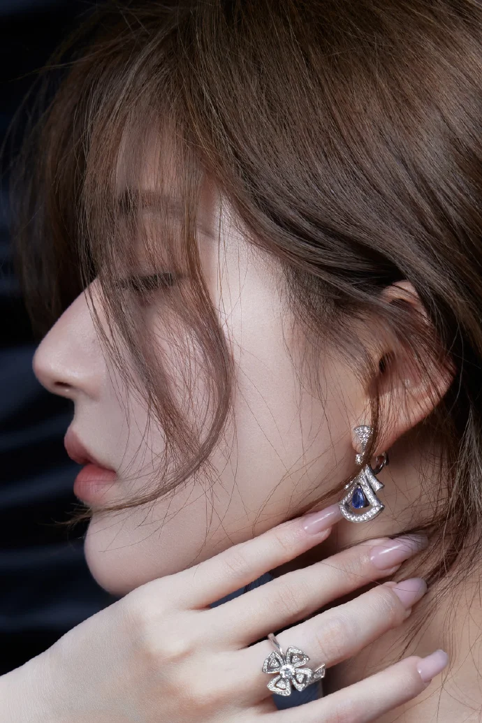 replica Bvlgari Divas’ Dream Earrings - Navy Teardrop Diamond - H Lin Jewelry