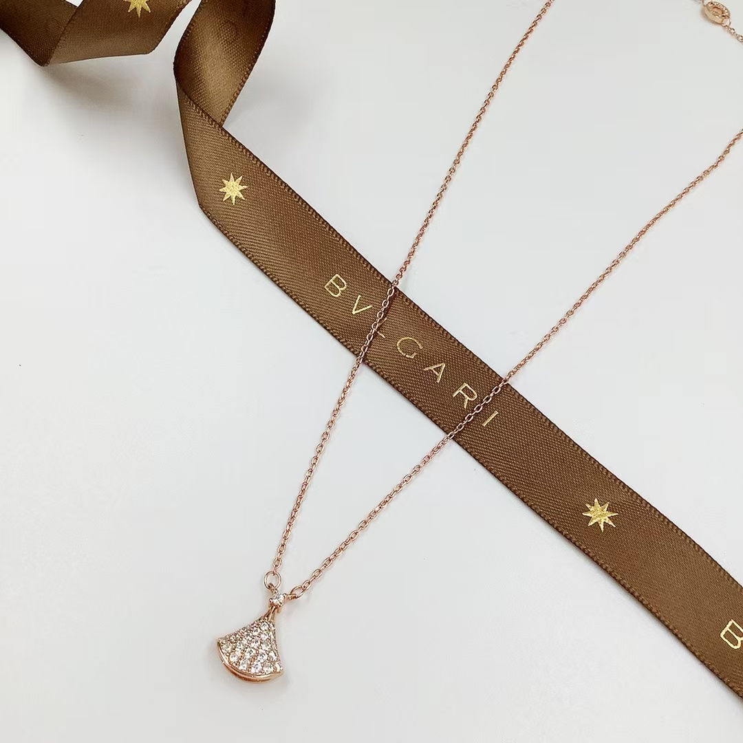 replica Bvlgari Divas' Dream Necklace - H Lin Jewelry
