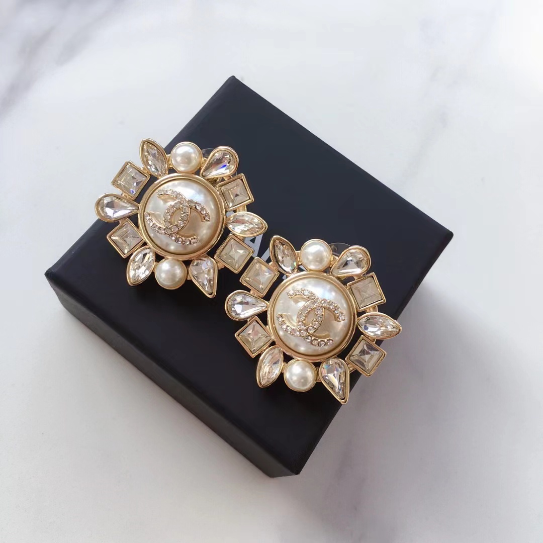 replica Chanel Large Round White Stud Earrings - H Lin Jewelry
