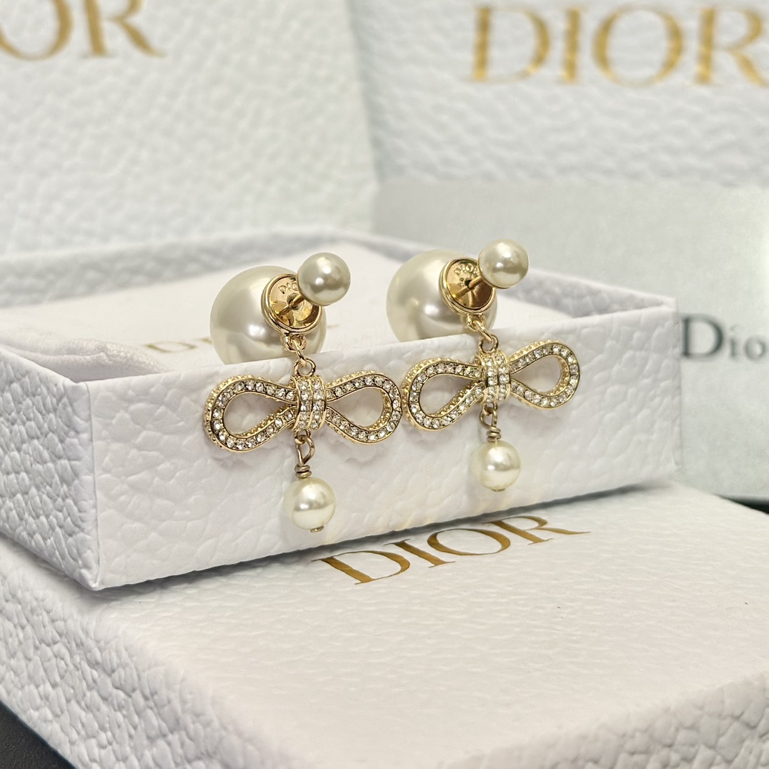replica Dior Bow Pearl Earrings - H Lin Jewelry