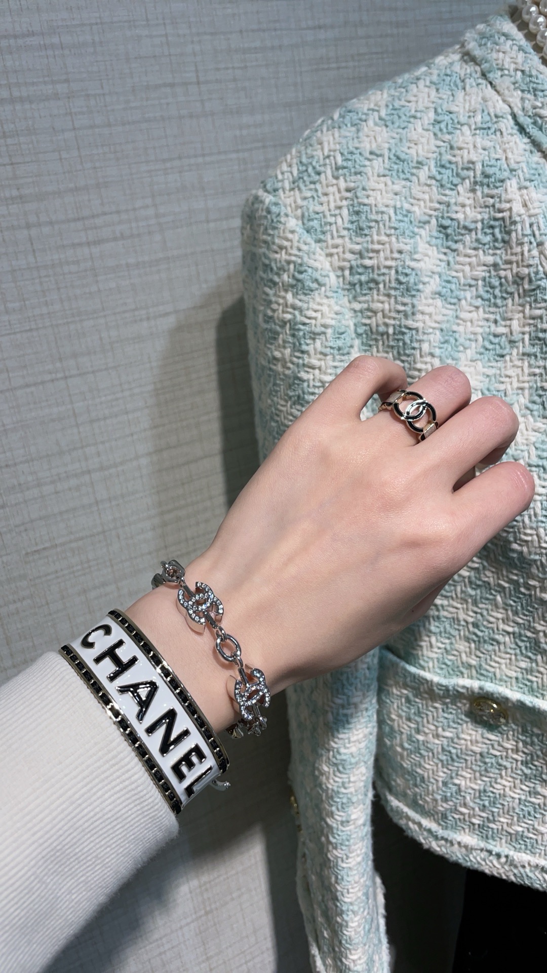 replica Chanel Hollow CC Chain Rhinestone Silver Bracelet - H Lin Jewelry