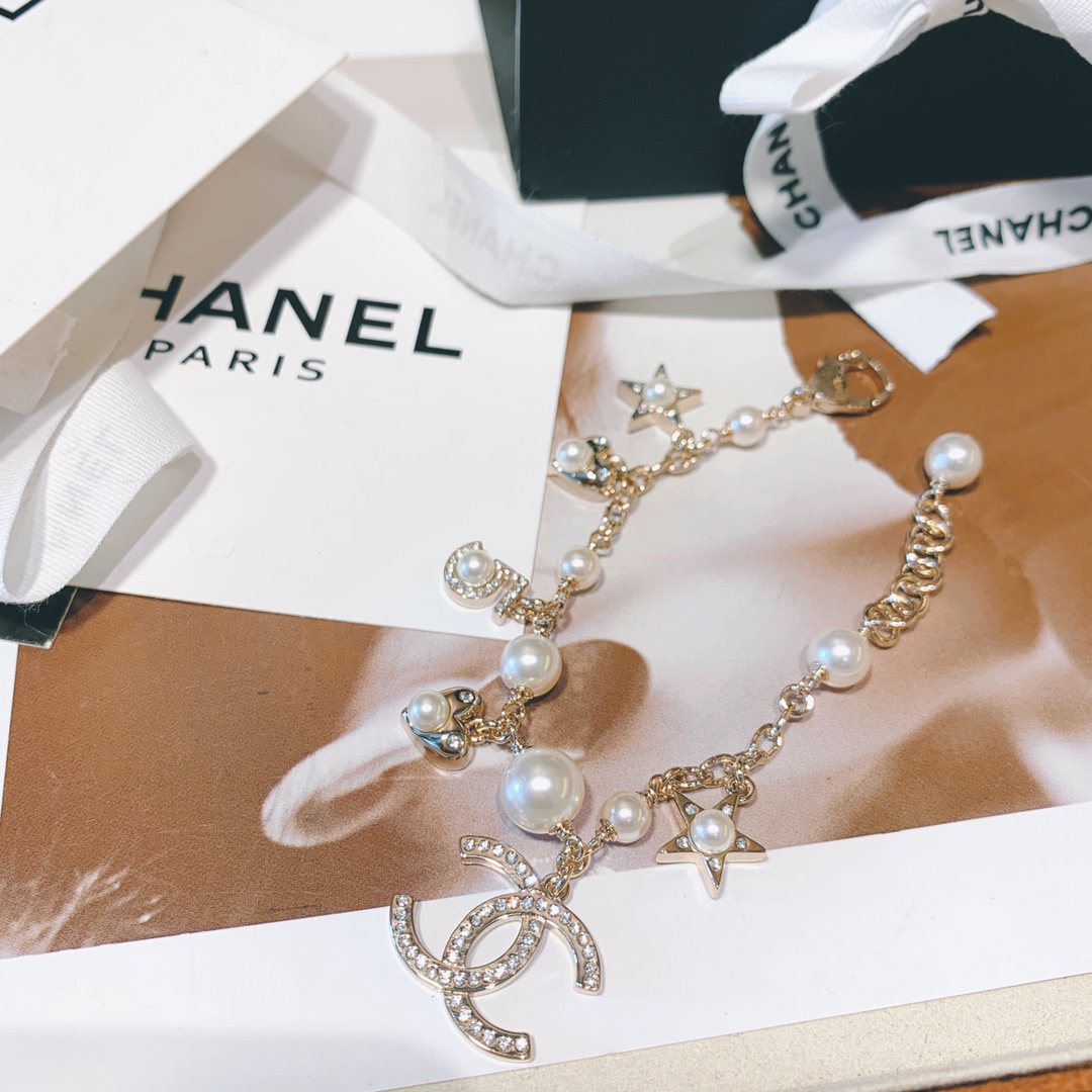 replica Chanel Chain Pearl Bracelet with Star Heart NO.5 CC Charms - H Lin Jewelry