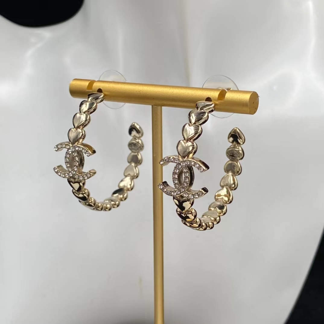 replica Chanel C Shape Earrings - H Lin Jewelry