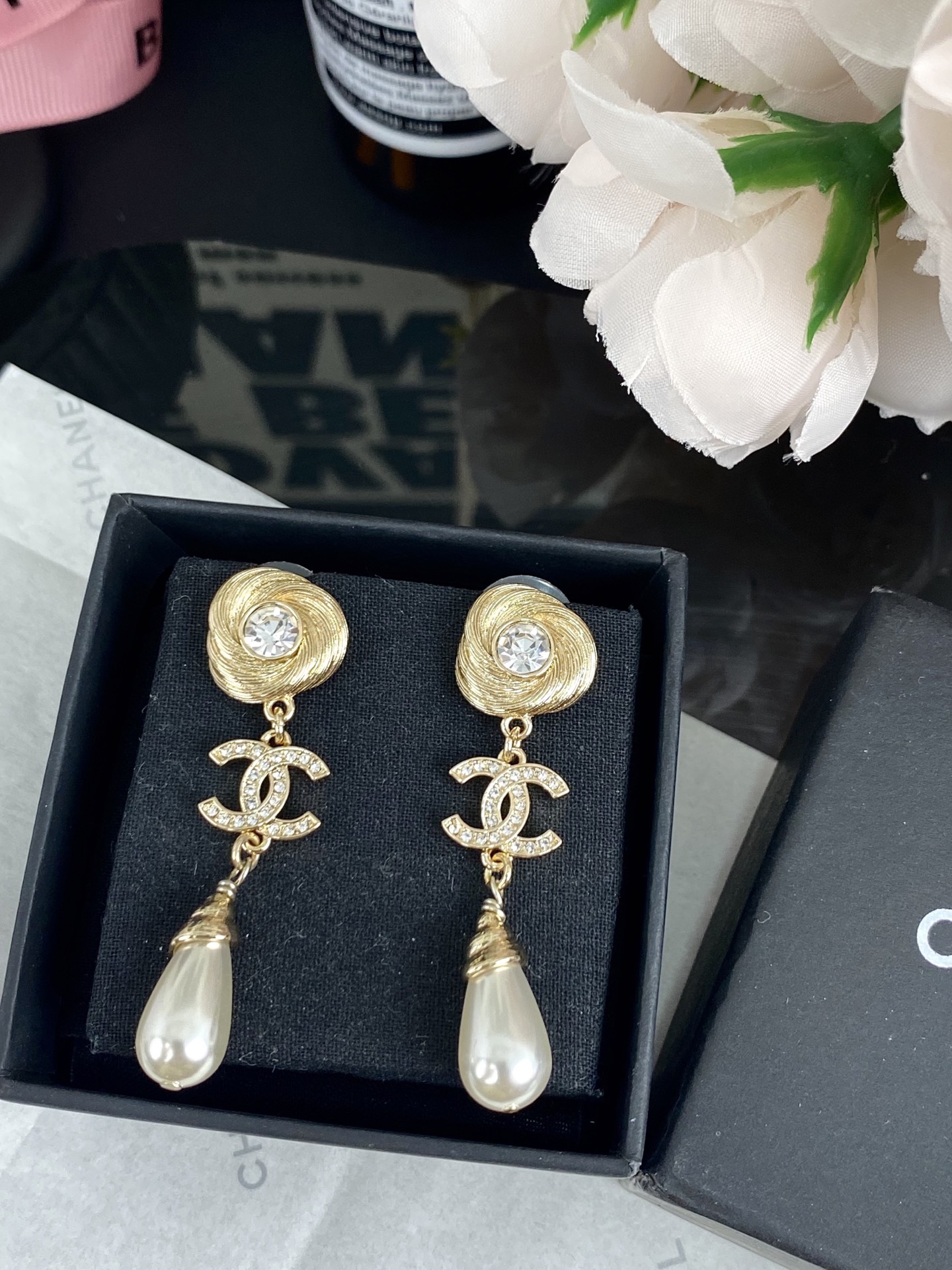 replica Chanel Vintage Teardrop Pearl Dangle Earrings - H Lin Jewelry
