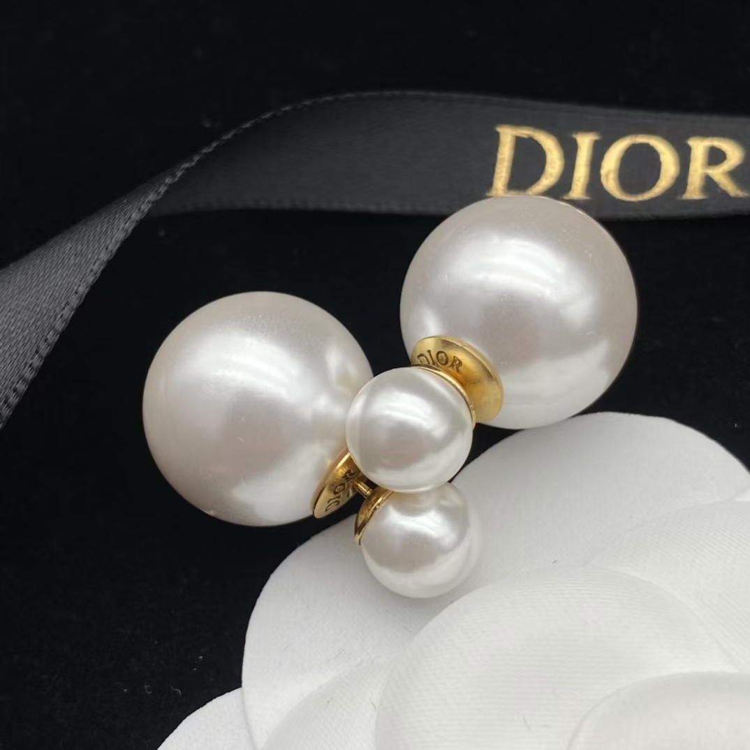 replica Dior Classic Pearl Earrings - H Lin Jewelry