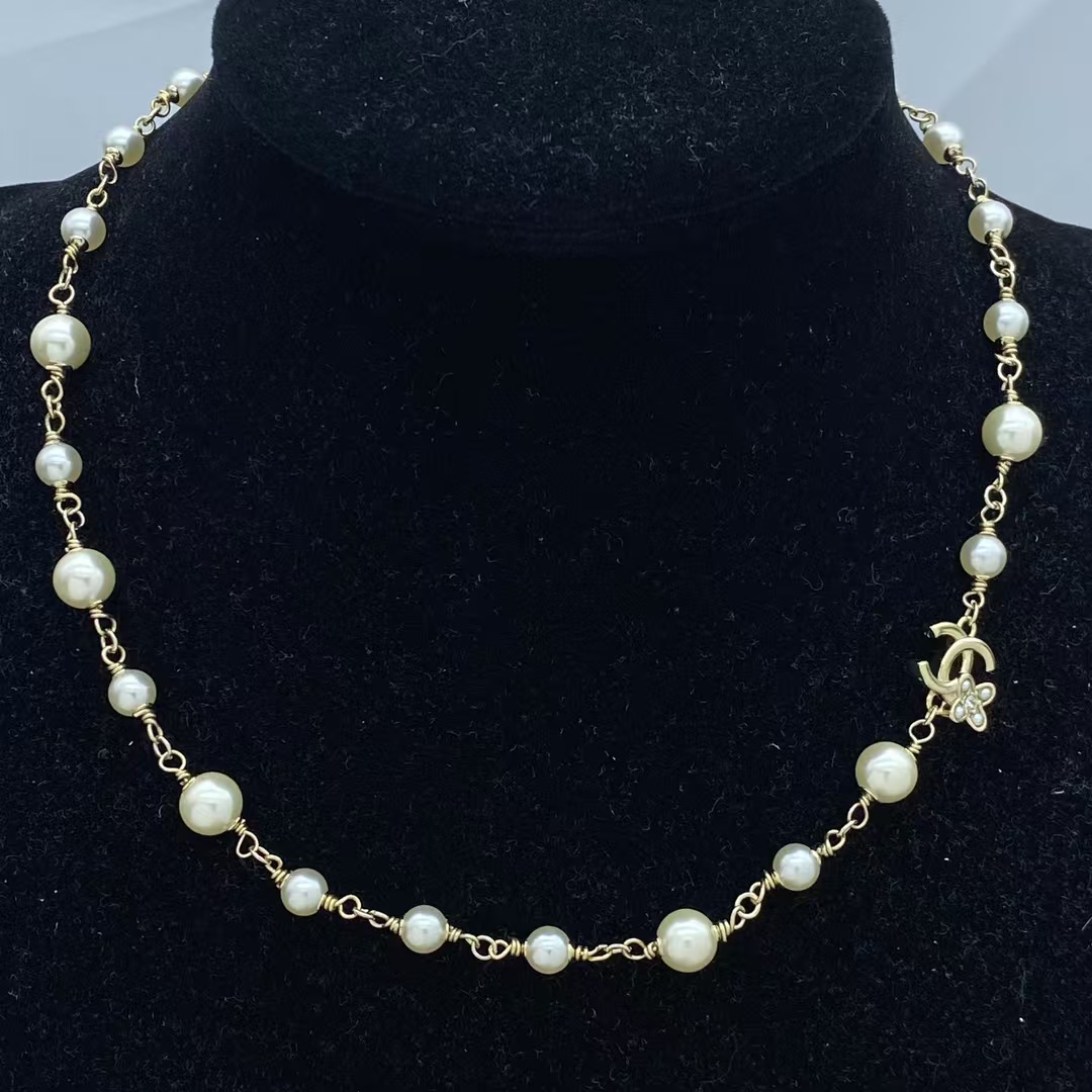 replica Chanel Pearl with Chain Necklace - H Lin Jewelry