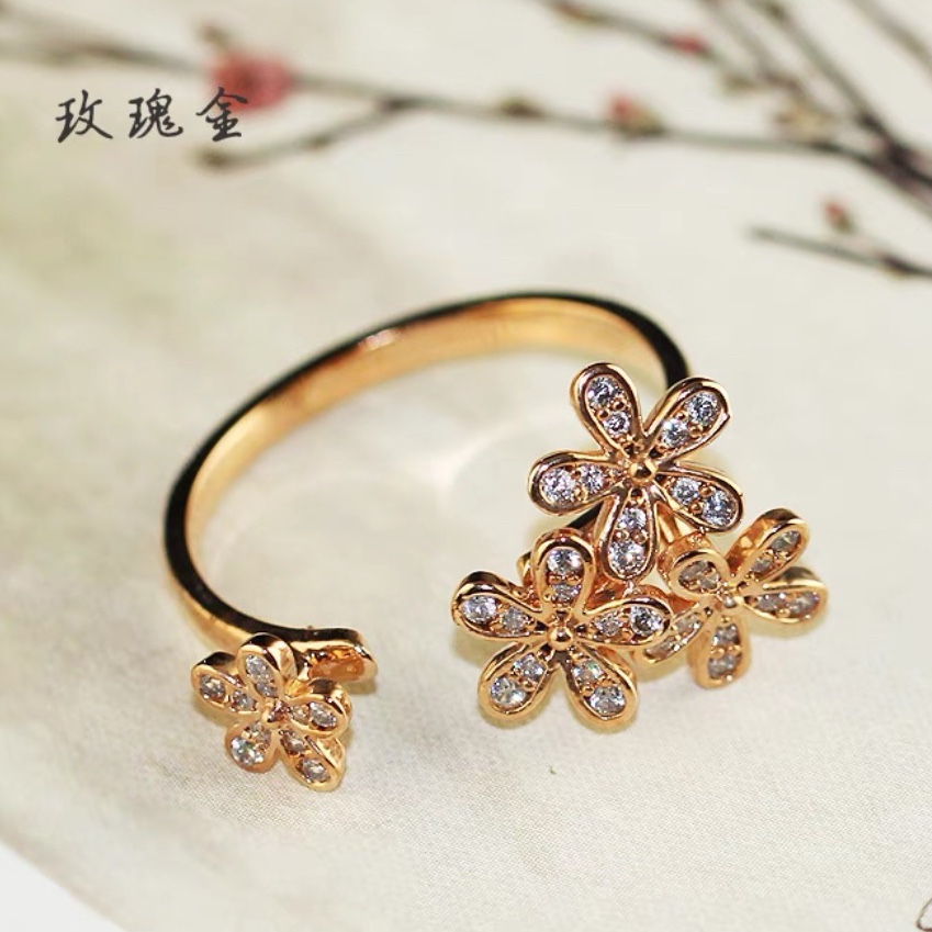 replica Van Cleef & Arpels Socrate Between the Finger Ring - H Lin Jewelry