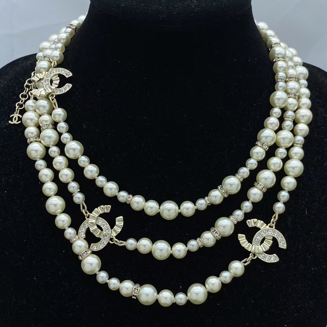 replica Chanel Luxury Vintage 3 Rows Pearl Necklace - H Lin Jewelry