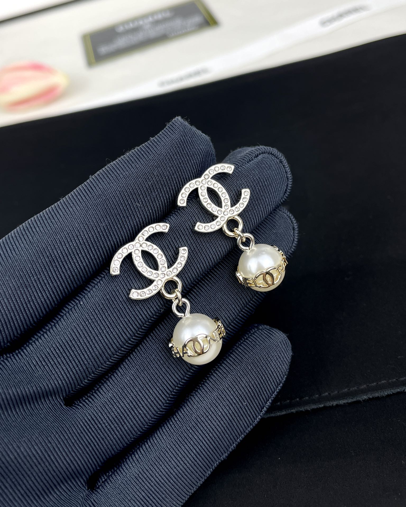 replica Chanel Diamond CC Pearl Drop Earrings - H Lin Jewelry