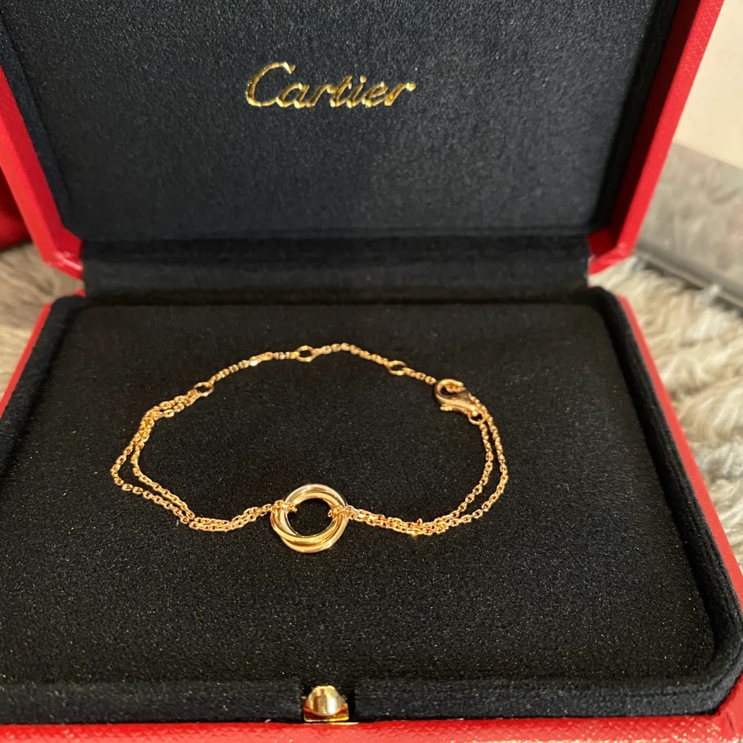 replica Cartier No Diamond Trinity Chain Bracelet - H Lin Jewelry