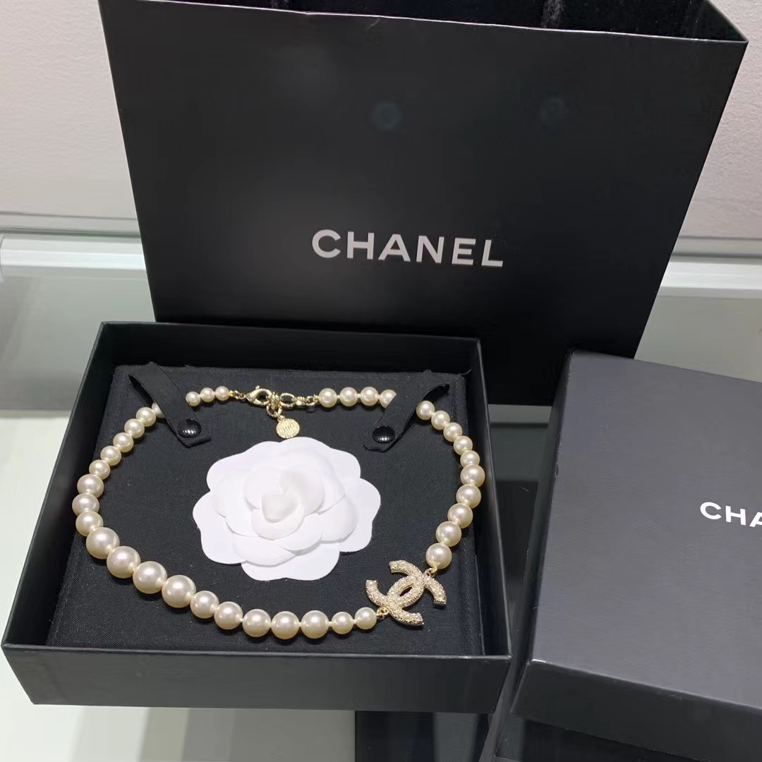 replica Chanel Vibe Gradient Pearl Necklace - H Lin Jewelry