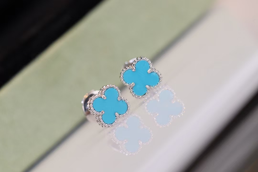 replica Van Cleef & Arpels Sweet Alhambra Earstuds Earring - Mini - H Lin Jewelry
