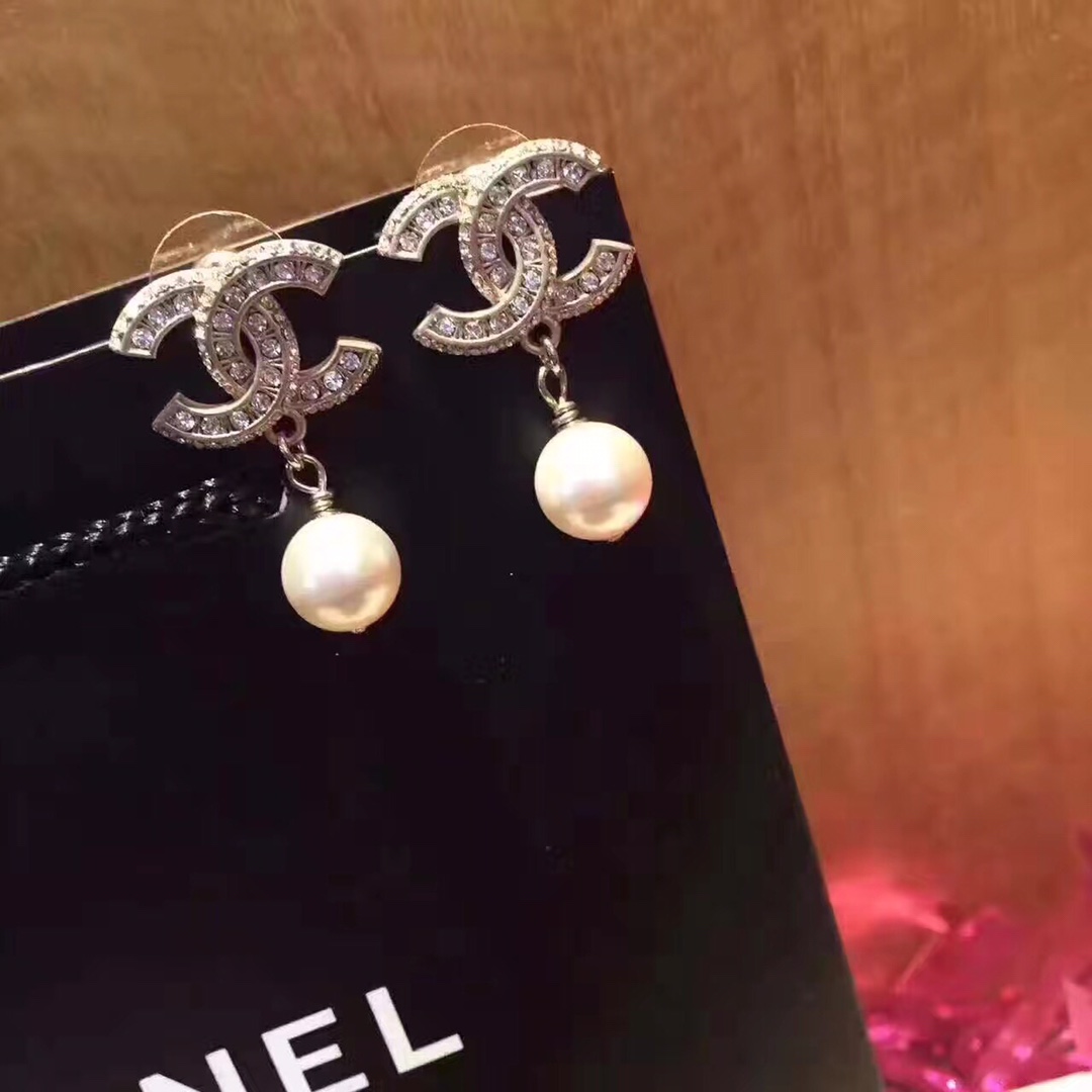 replica Chanel Classic Silver CC Pearl Dangle Earrings - H Lin Jewelry