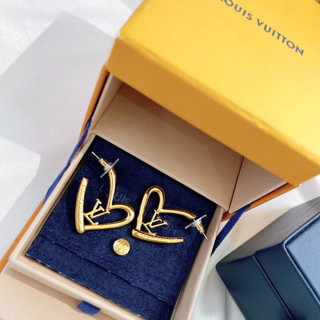 replica Louis Vuitton Love Heart Stud Earrings - H Lin Jewelry