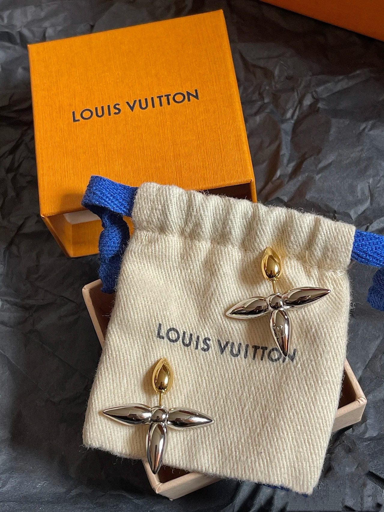 replica Louis Vuitton Mixed Metal Color Blossom Louisette Earrings - H Lin Jewelry