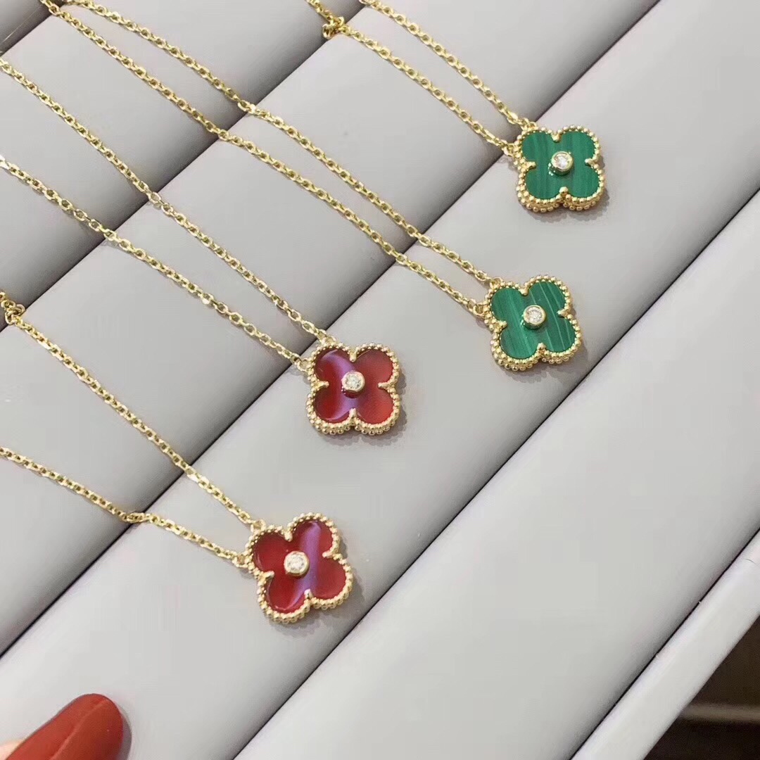 replica Van Cleef & Arpels Carnelian Malachite Vintage Alhambra Pendant Necklace, 1 Motif - H Lin Jewelry