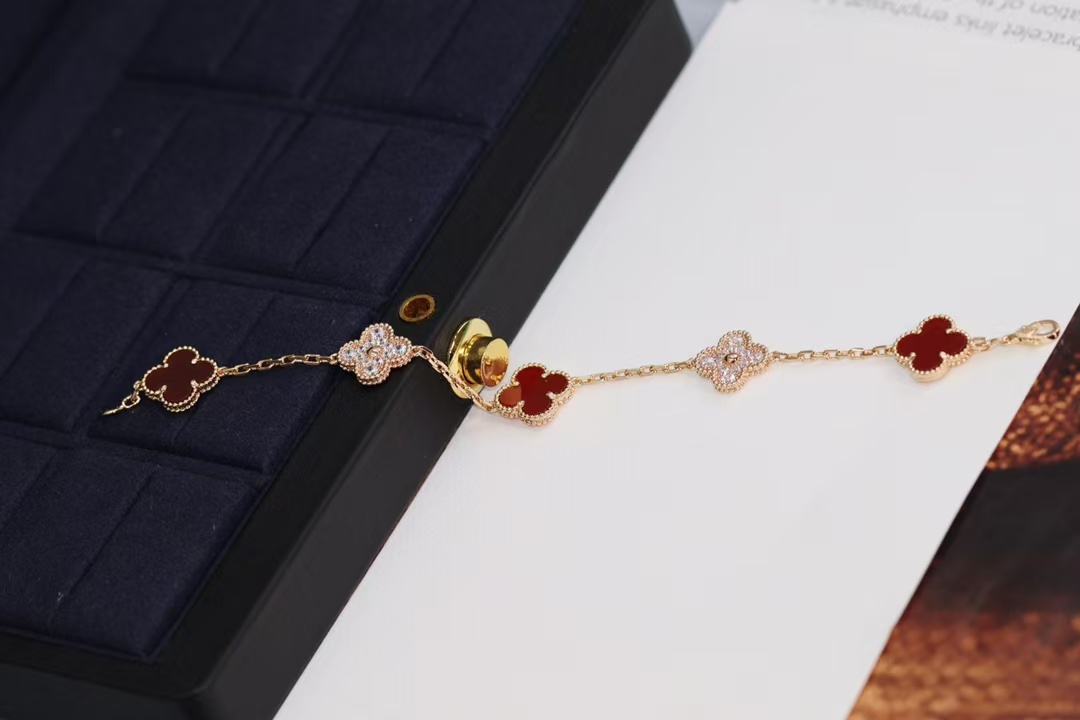 replica Van Cleef & Arpels Red Carnelian and Gold Vintage Alhambra Bracelet 5 Motifs - H Lin Jewelry