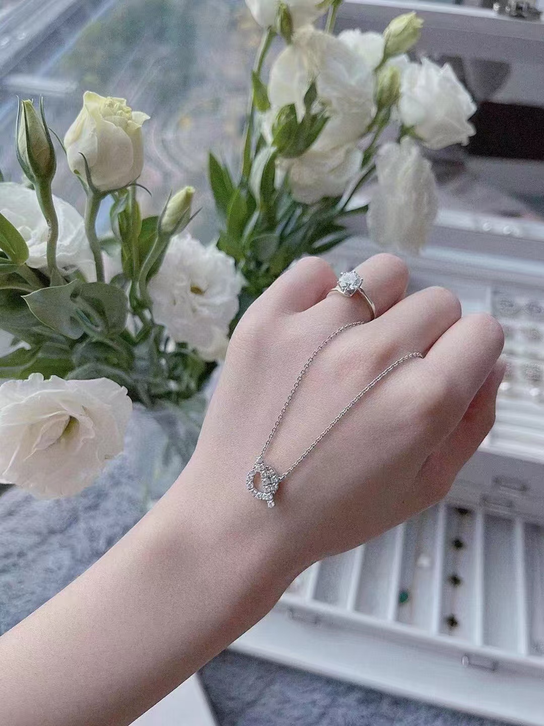 replica Hermes Q Pendant Necklace - H Lin Jewelry