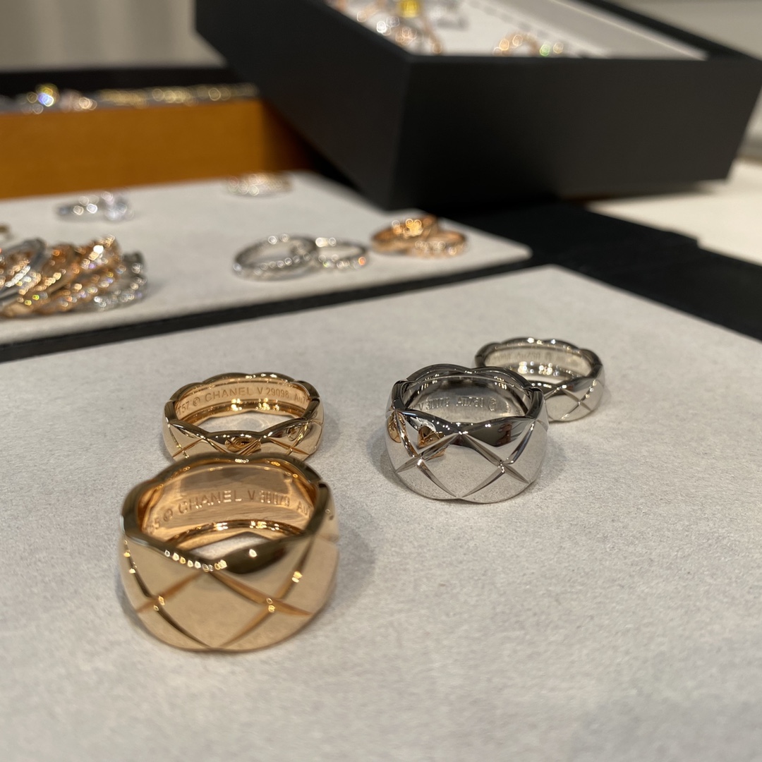 replica Chanel No Diamond Wide Coco Crush Ring - H Lin Jewelry