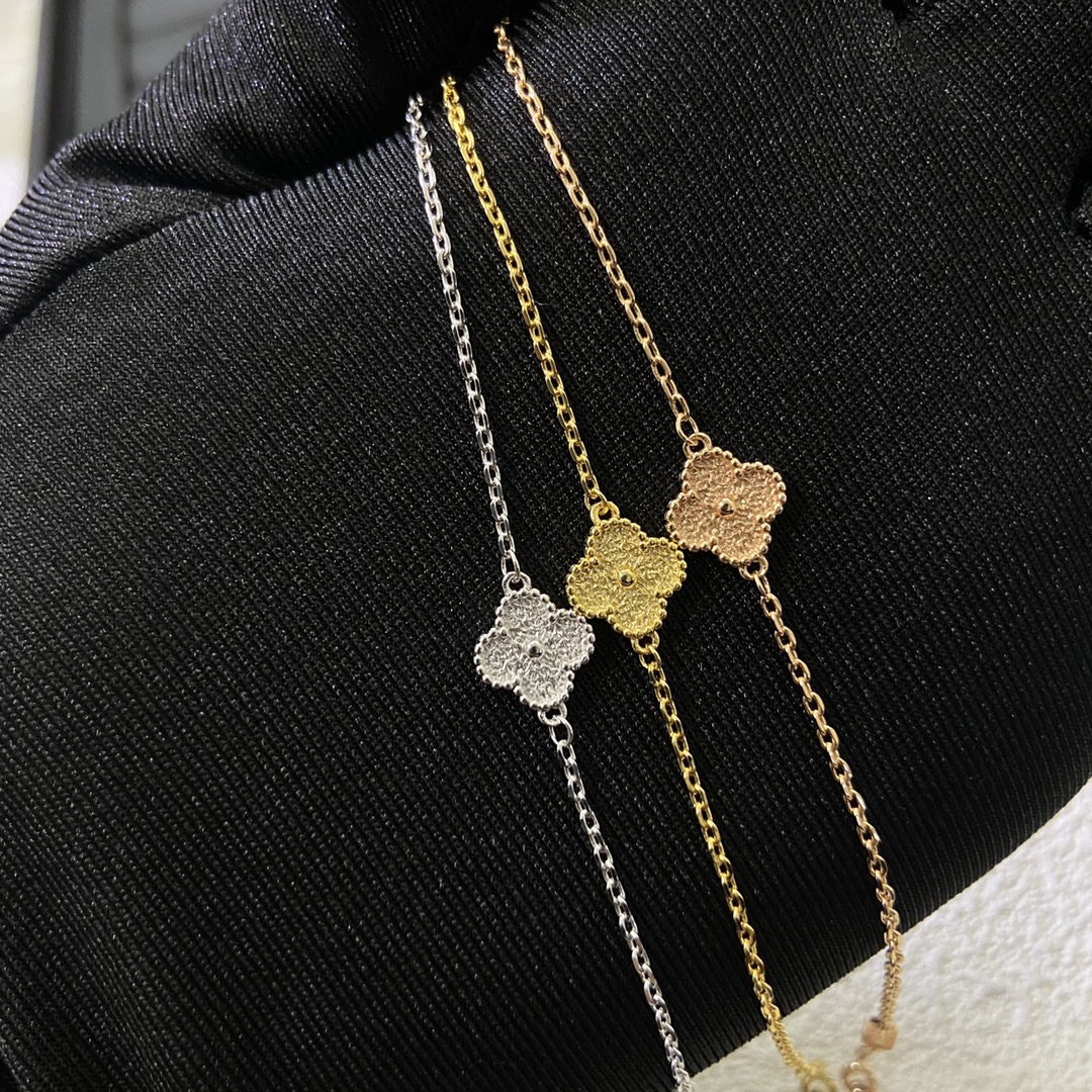 replica Van Cleef & Arpels Sweet Alhambra Bracelet ,1 Motif, No Diamond - H Lin Jewelry