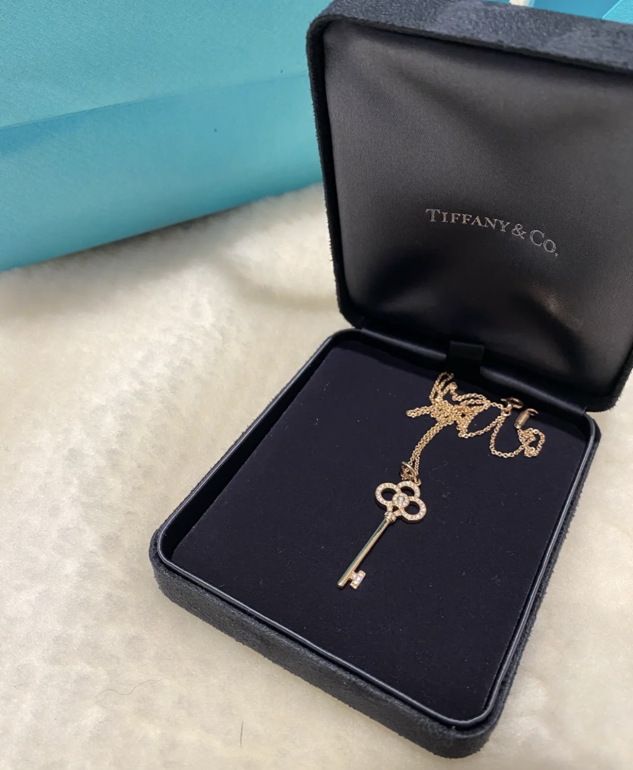 replica Tiffany Crown Key Pendant Necklace in Rose Gold - H Lin Jewelry
